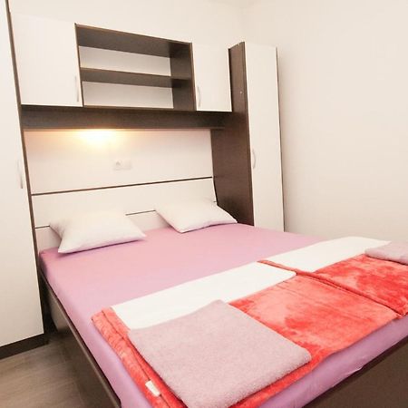 Beach Apartment Baska Экстерьер фото