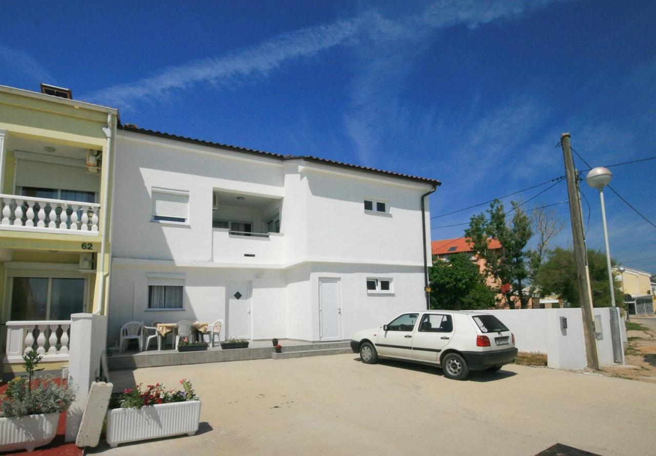 Beach Apartment Baska Экстерьер фото