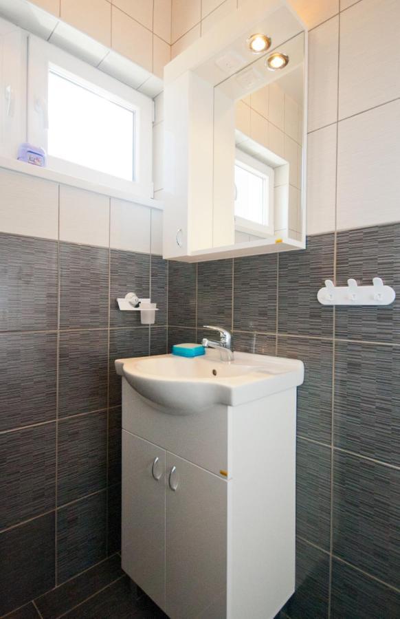 Beach Apartment Baska Экстерьер фото